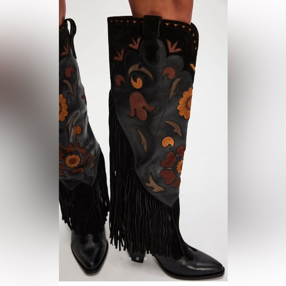 SPELL Sannah Fringe Boots - Picture 3 of 11